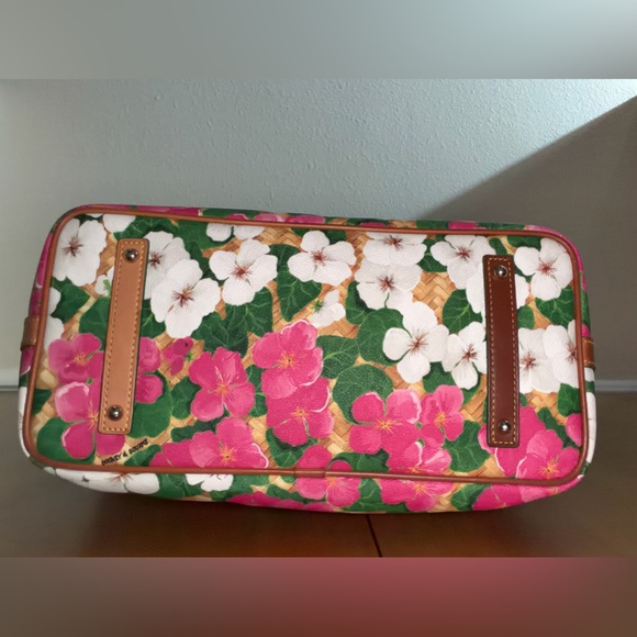 Dooney & Bourke Leisure Shopper Floral Tote – Fuchsia Hibiscus Floral Tote - Picture 12 of 16